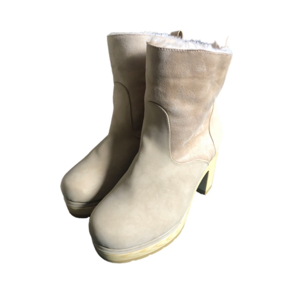 Faux fur boots